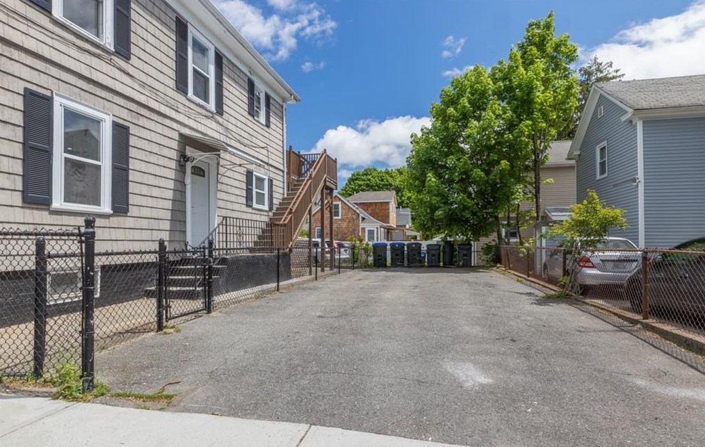 205 Ives St #2, Providence, RI 02906