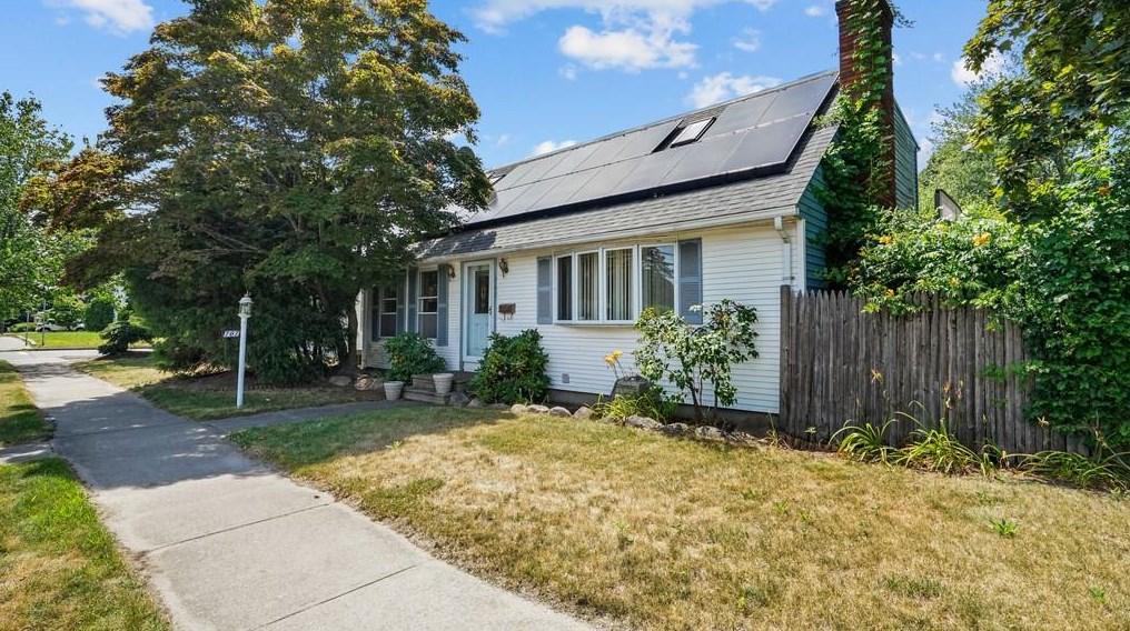 767 Pontiac Ave, Cranston, RI 02910