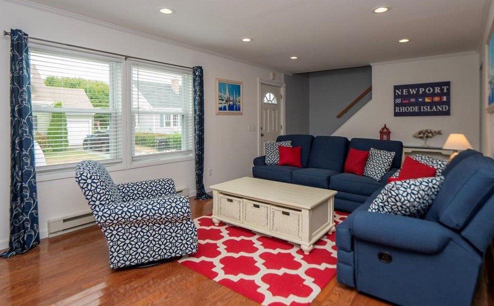 24 Aborn St, Middletown, RI 02840
