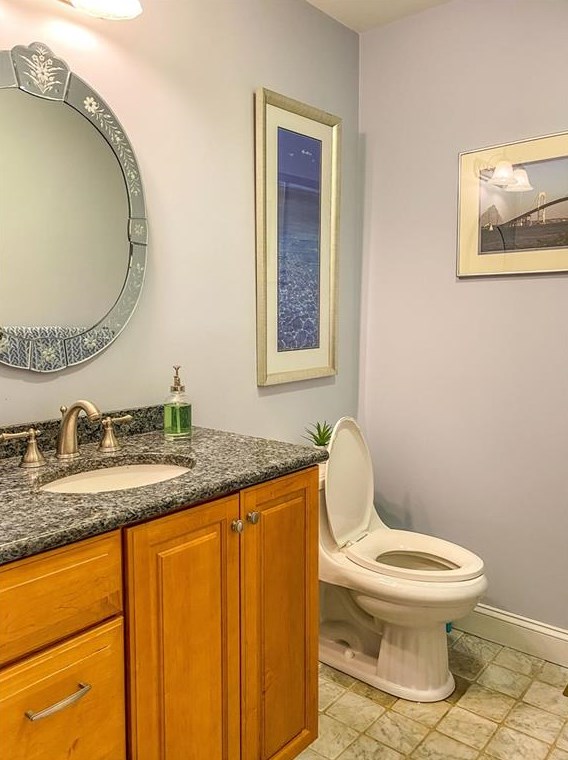 90 Cole St, Jamestown RI 02835-1325 exterior