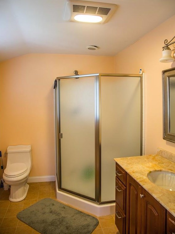 90 Cole St, Jamestown RI 02835-1325 exterior