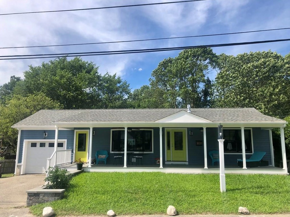 19 Garfield St, Middletown, RI 02840