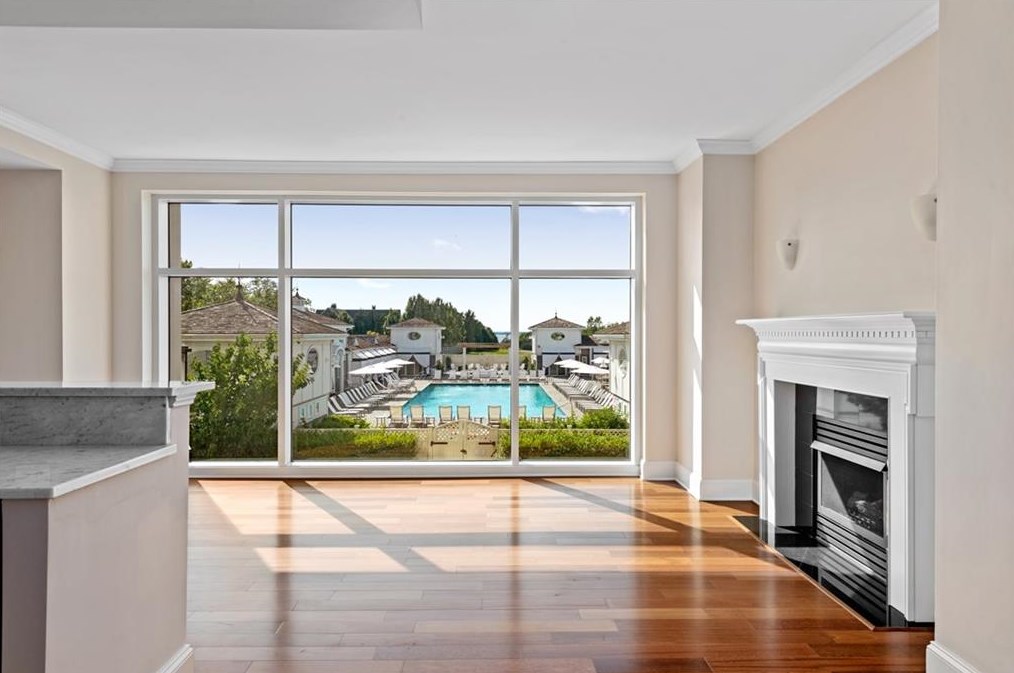 1 Tower Dr #205, Portsmouth, RI 02871