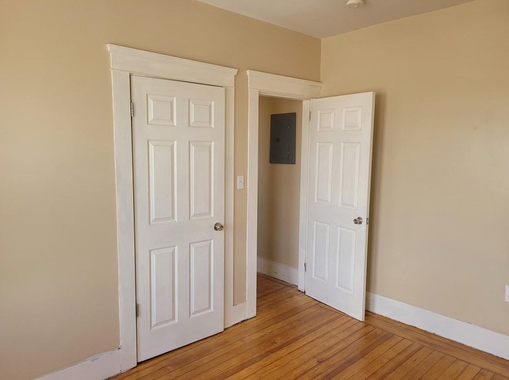 1506 Elmwood Ave, Cranston RI  02910-3819 exterior