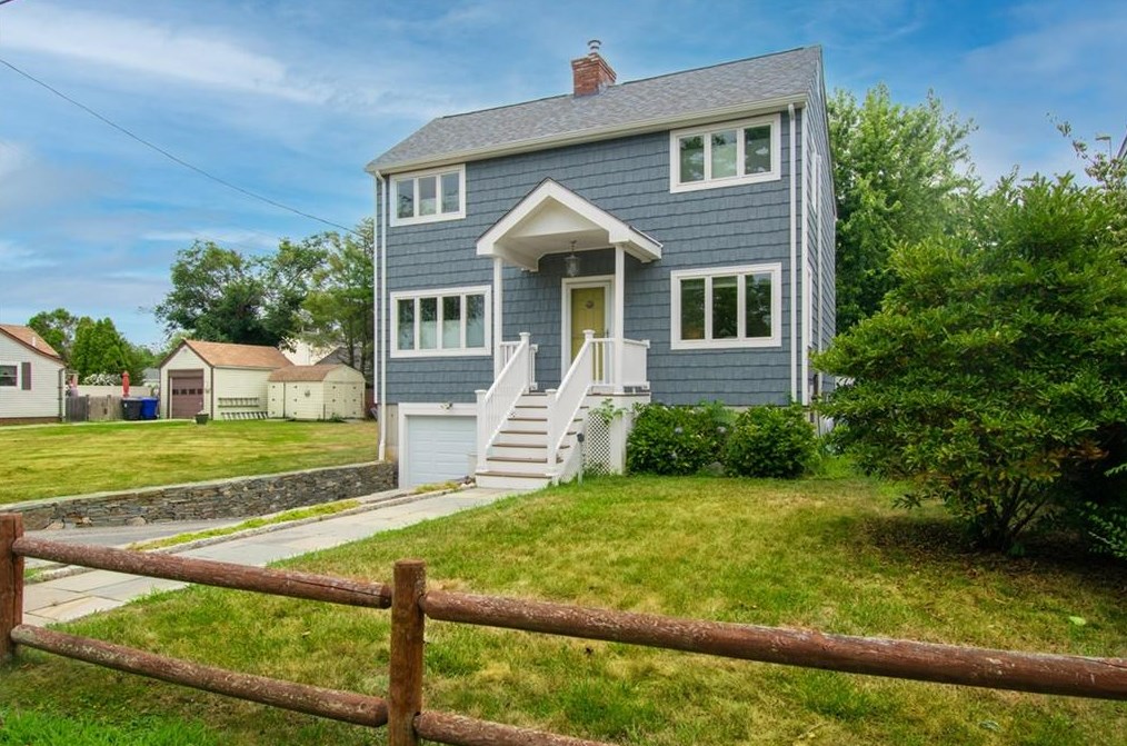 59 Berkley Ave, Portsmouth, RI 02871
