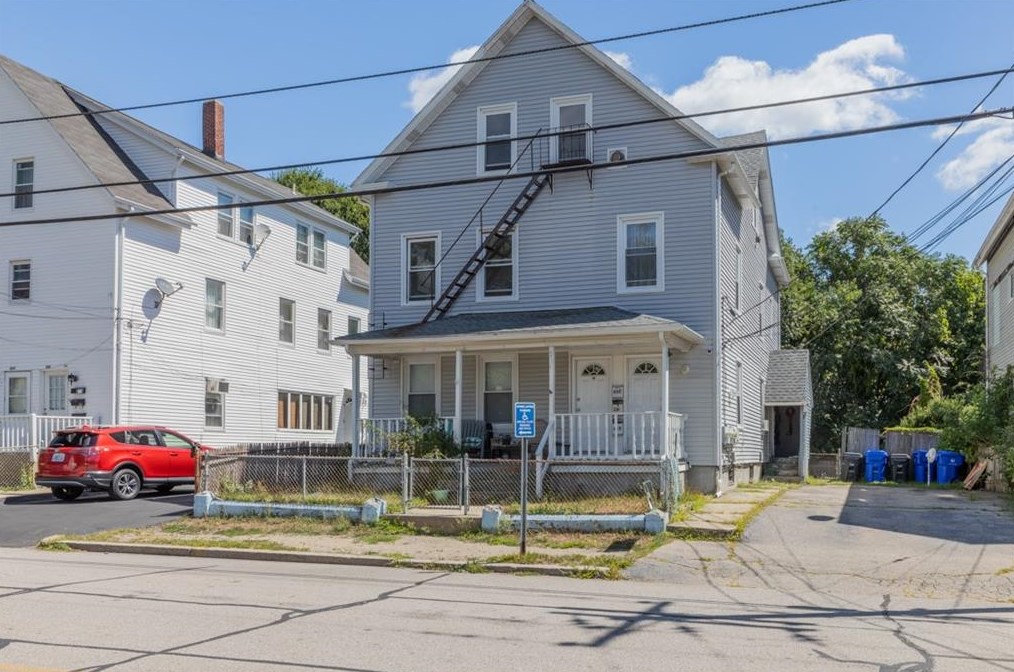 228 Rhode Island Ave, Pawtucket, RI 02860
