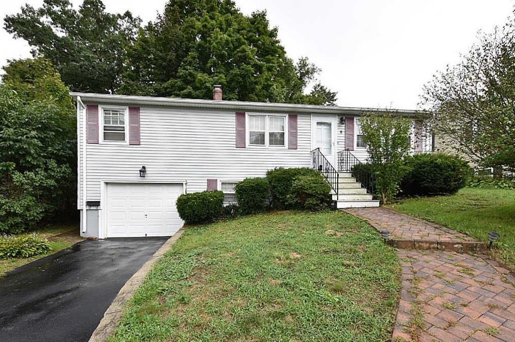 9 Johnson Ave, Providence, RI 02919