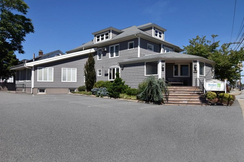 871 Broadway, East Providence, RI 02914
