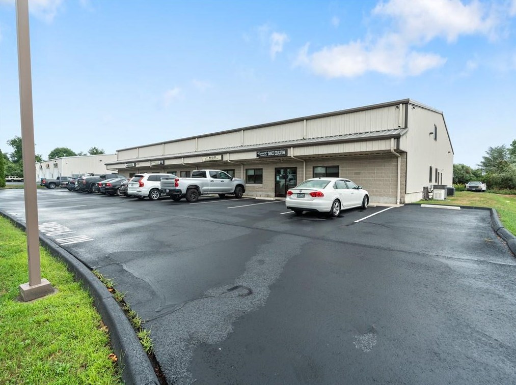 1 Shannon Ct #103, Bristol, RI 02809
