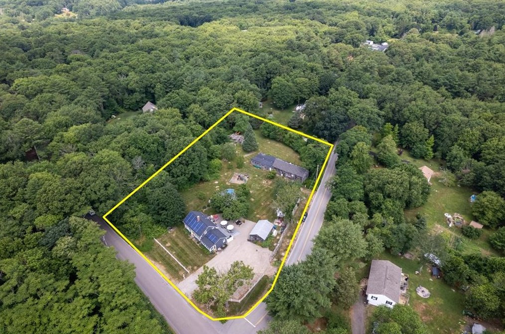 9 Sharpe St, West Greenwich, RI 02817
