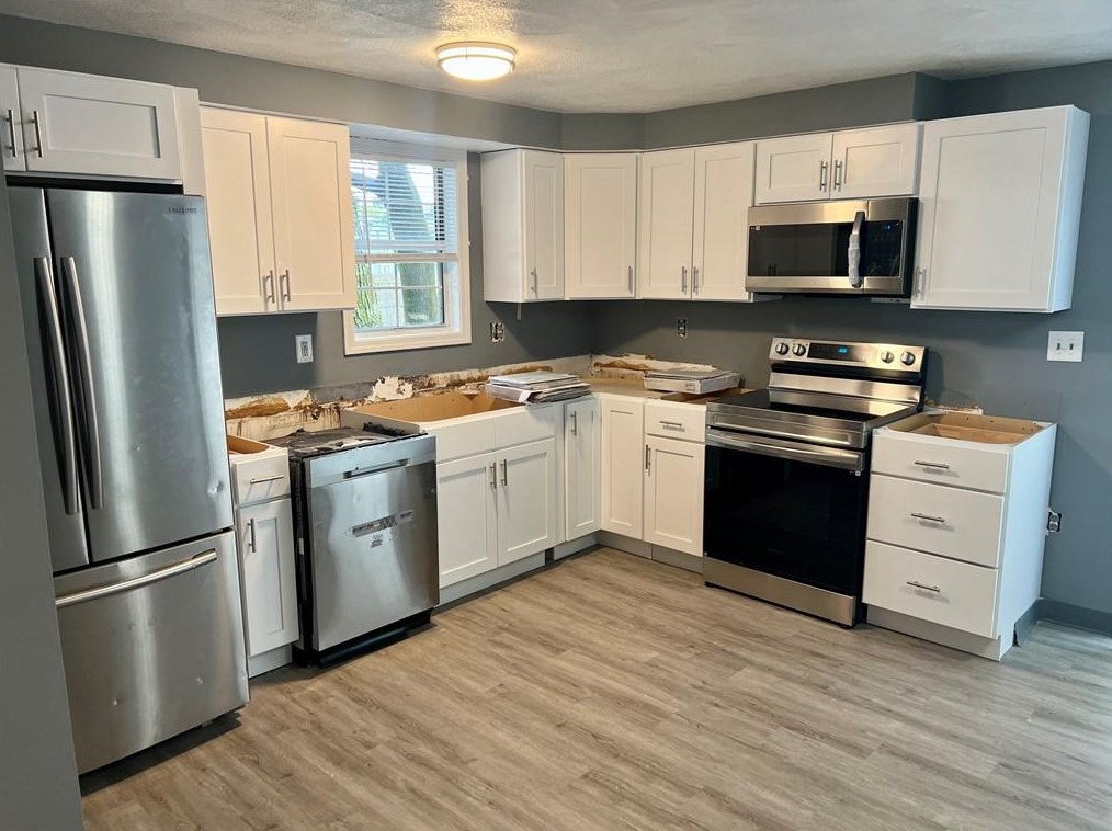 12 Dresser St, Providence, RI 02909