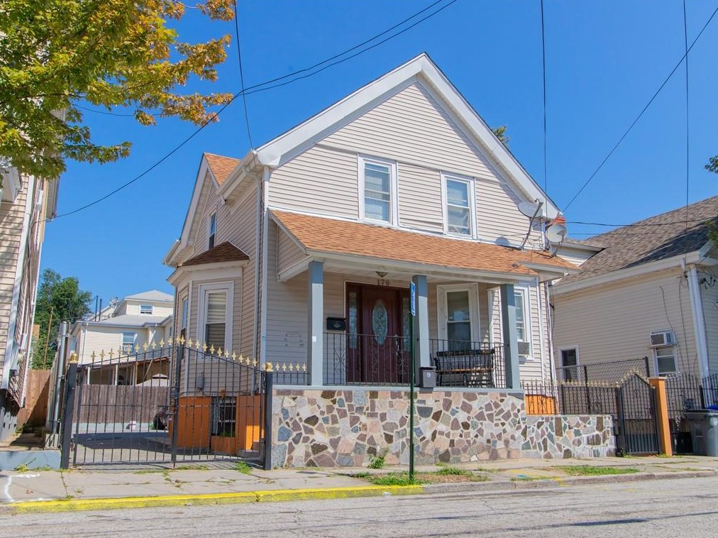179 Colfax St, Providence, RI 02905
