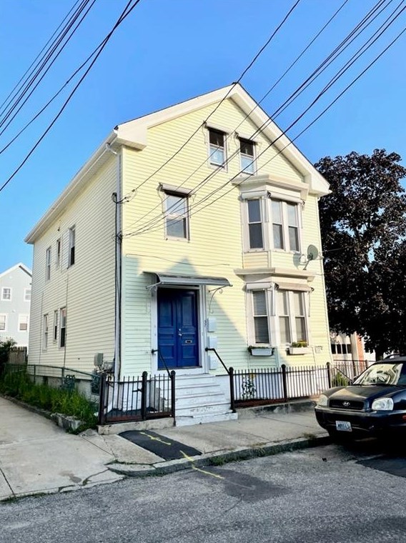 37 Flora St #2, Providence, RI 02904
