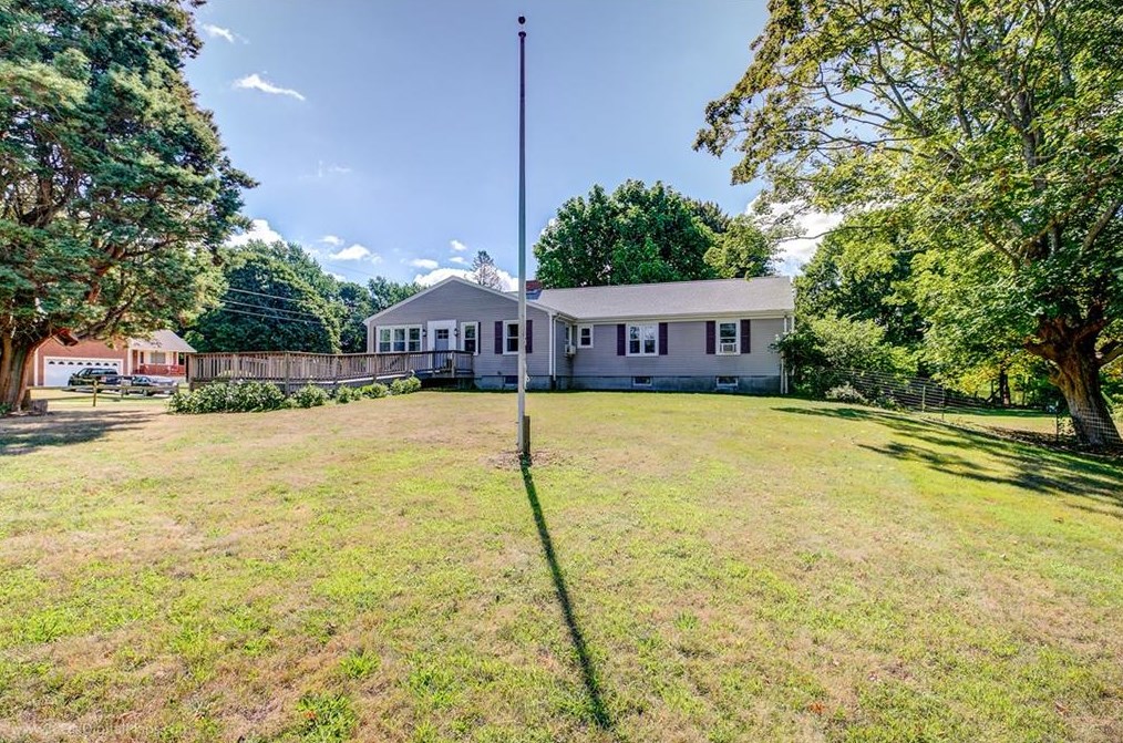 3 Wabasso Ter, Middletown, RI 02842