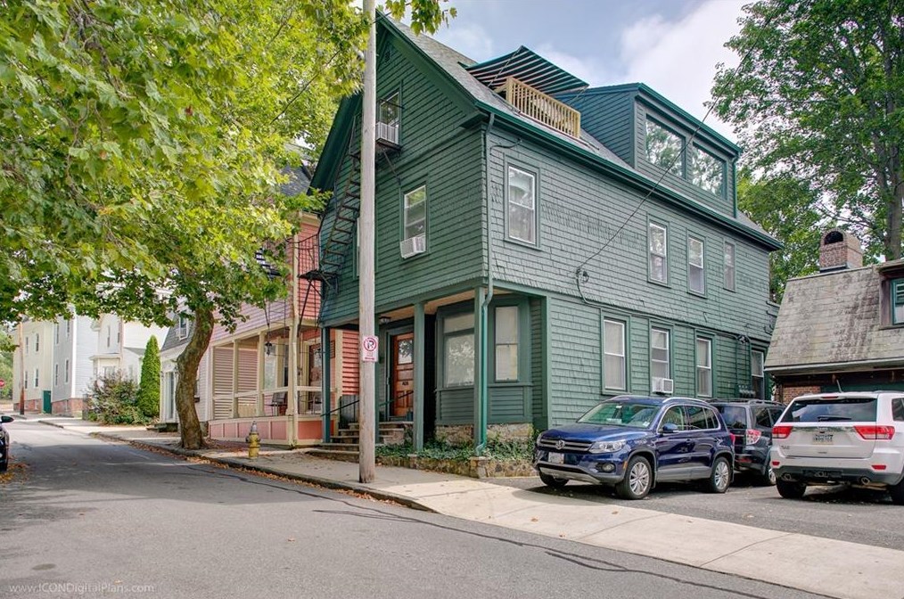 25 Young St, Middletown, RI 02840