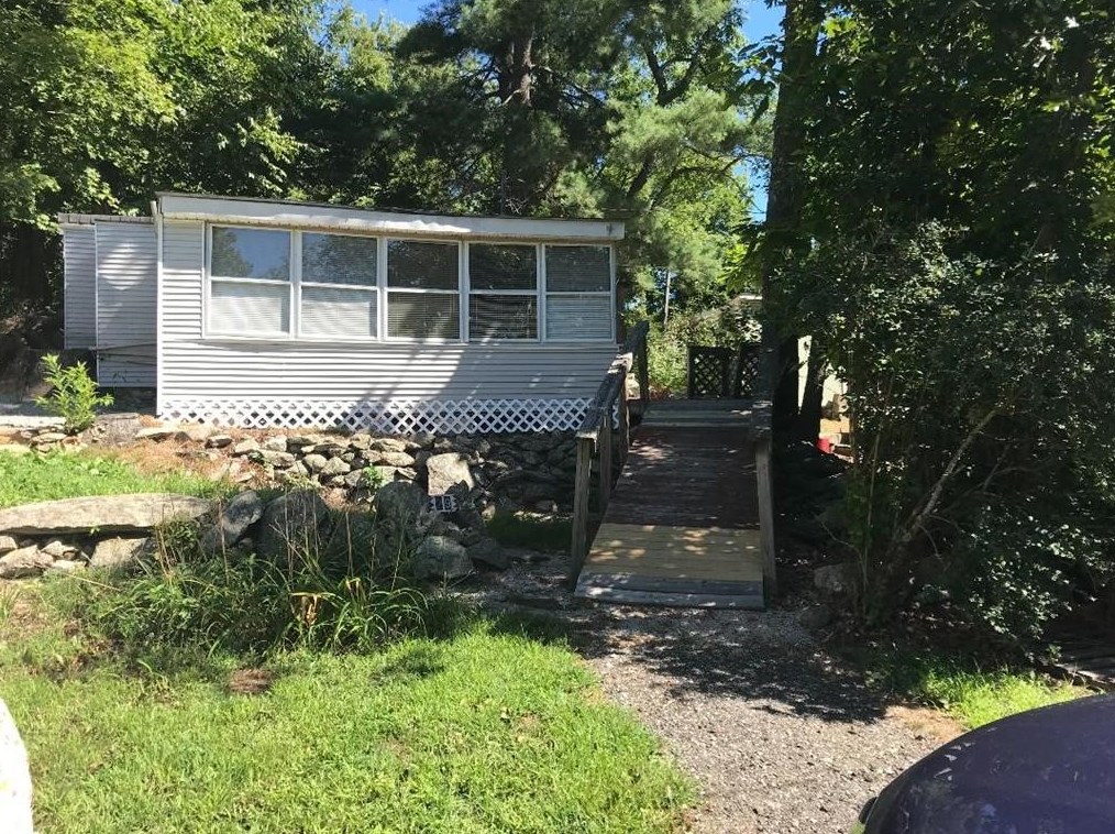 29 Long Meadow Dr, Providence, RI 02909