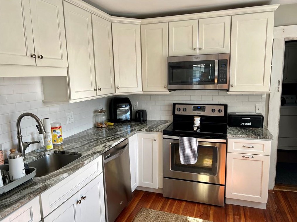 26 Bedlow Ave #2, Middletown, RI 02840