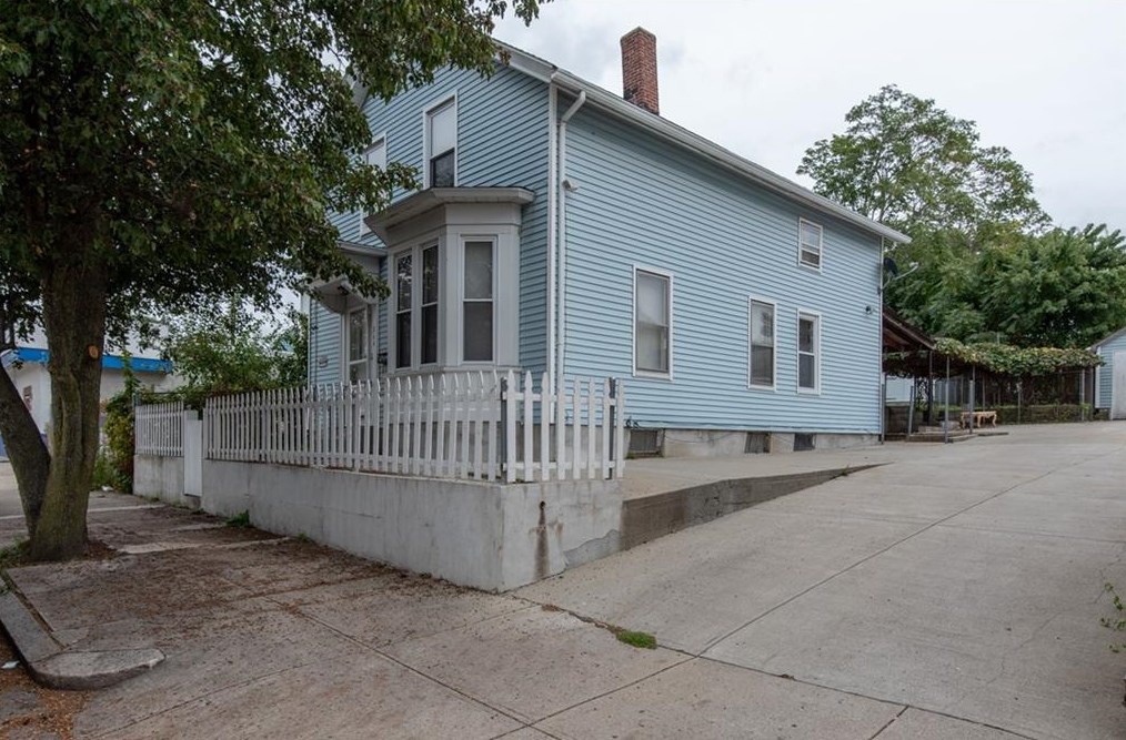 264 West Ave, Pawtucket, RI 02860