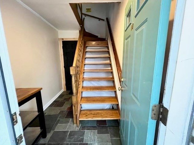 10 Hammond St # B, Middletown, RI