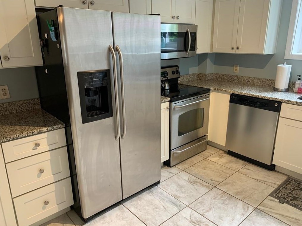 26 W Narragansett Ave #12, Middletown, RI 02840