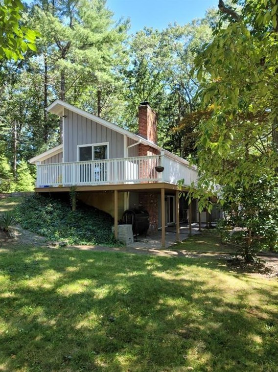 9 Fountain Spring Ln, Providence, RI 02919