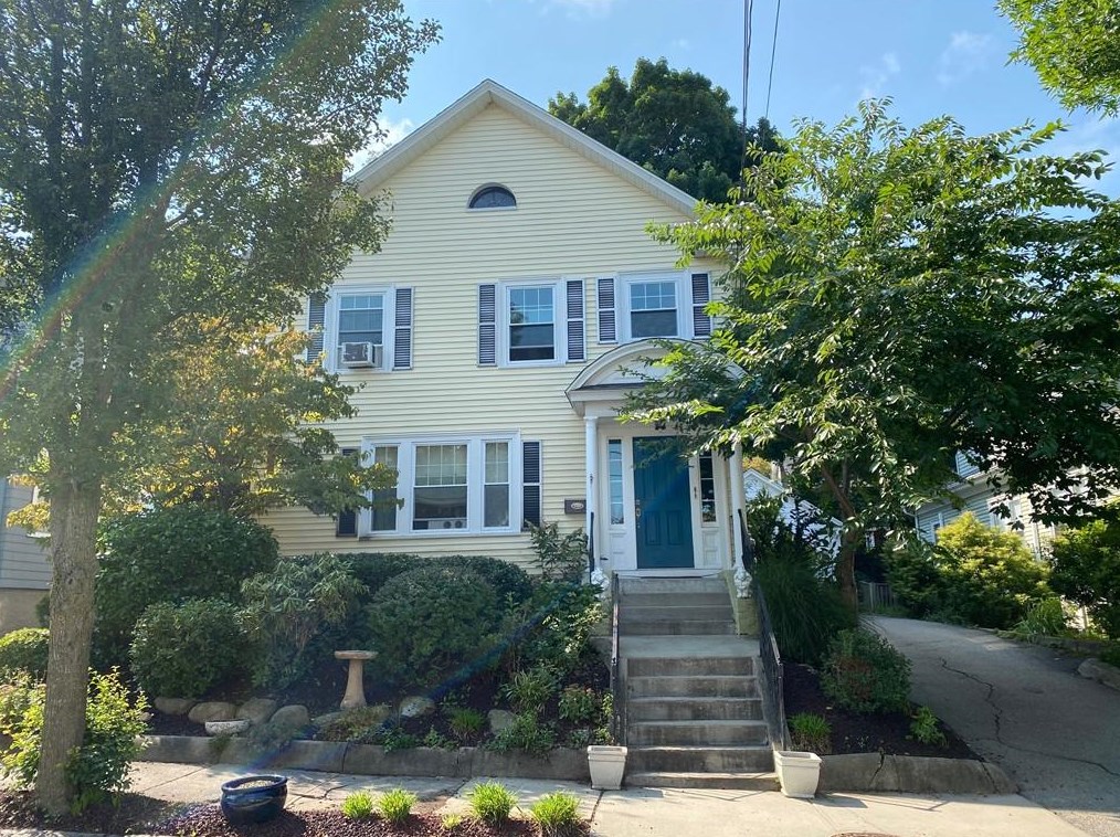 110 Dexterdale Rd, Providence, RI 02906