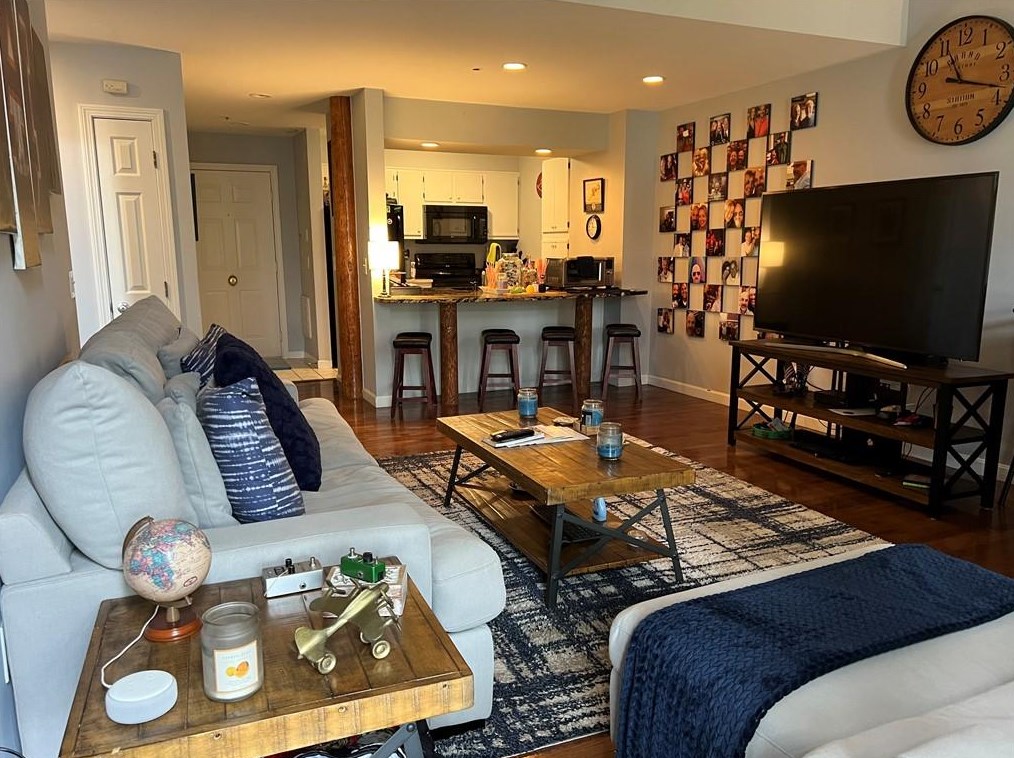 15 Higgins St, Smithfield RI  02917-4032 exterior