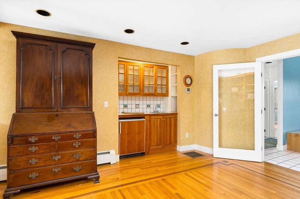 179 Taylor Rd, Portsmouth RI  02871-5416 exterior