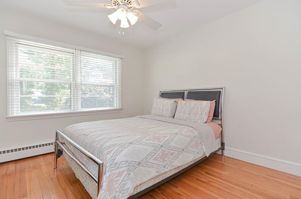 144 Glen Ridge Rd, Cranston RI  02920-6154 exterior