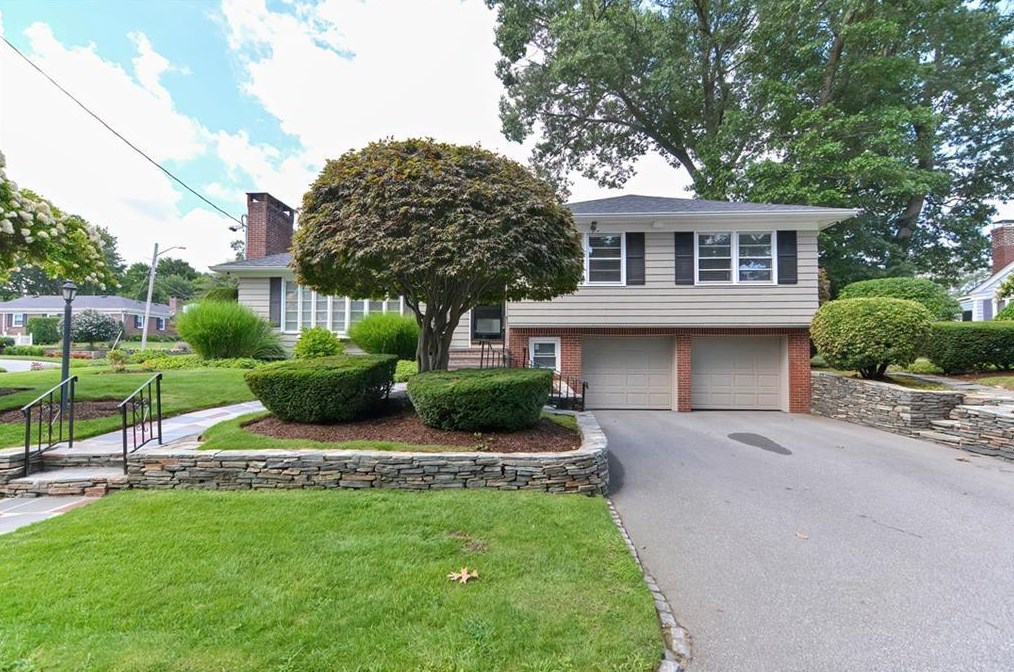 144 Glen Ridge Rd, Cranston, RI 02920