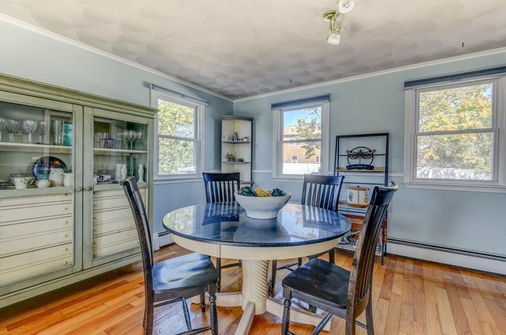 136 Silverwood Ln, West Warwick RI  02893-3306 exterior