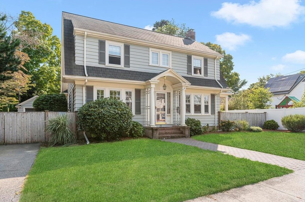 15 Upland Rd, Attleboro, MA 02703 exterior