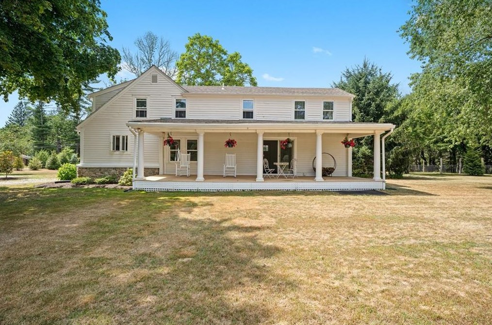 11 Hillsdale Rd, Richmond RI  02892-1002 exterior