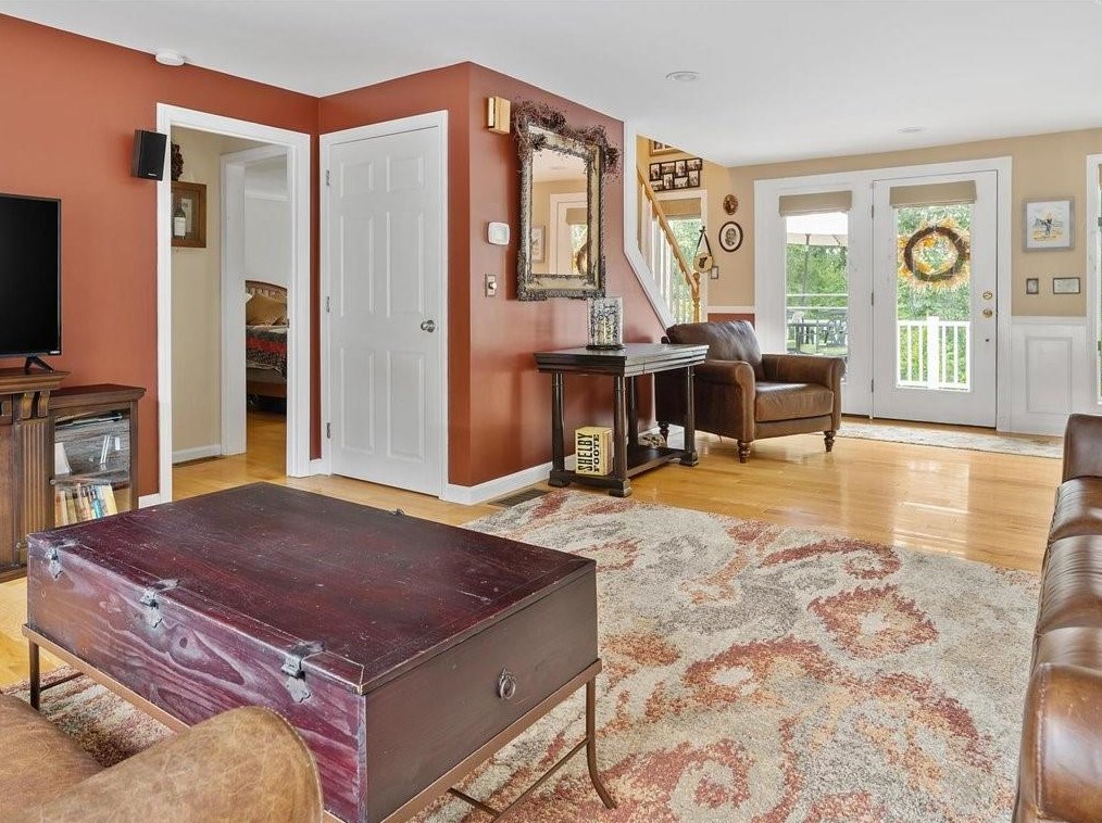 15 Boulder View Dr, Scituate, RI 02831