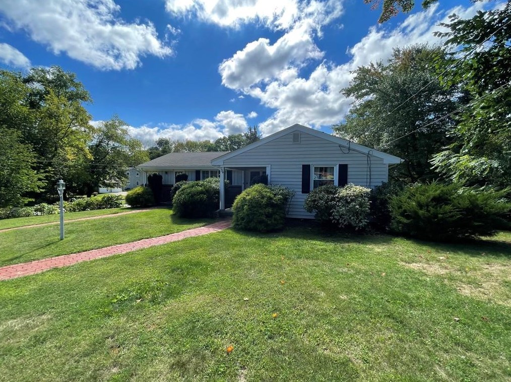284 Albion Rd, Lincoln, RI 02865