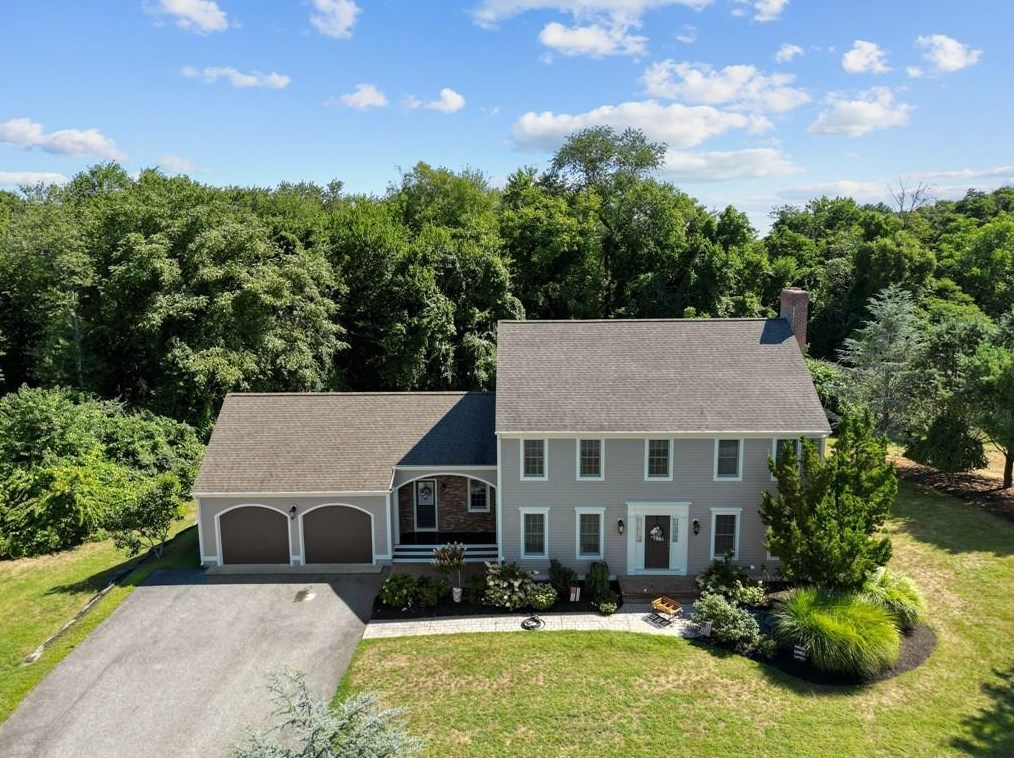 48 Connors Farm Dr, Smithfield, RI 02917-1417