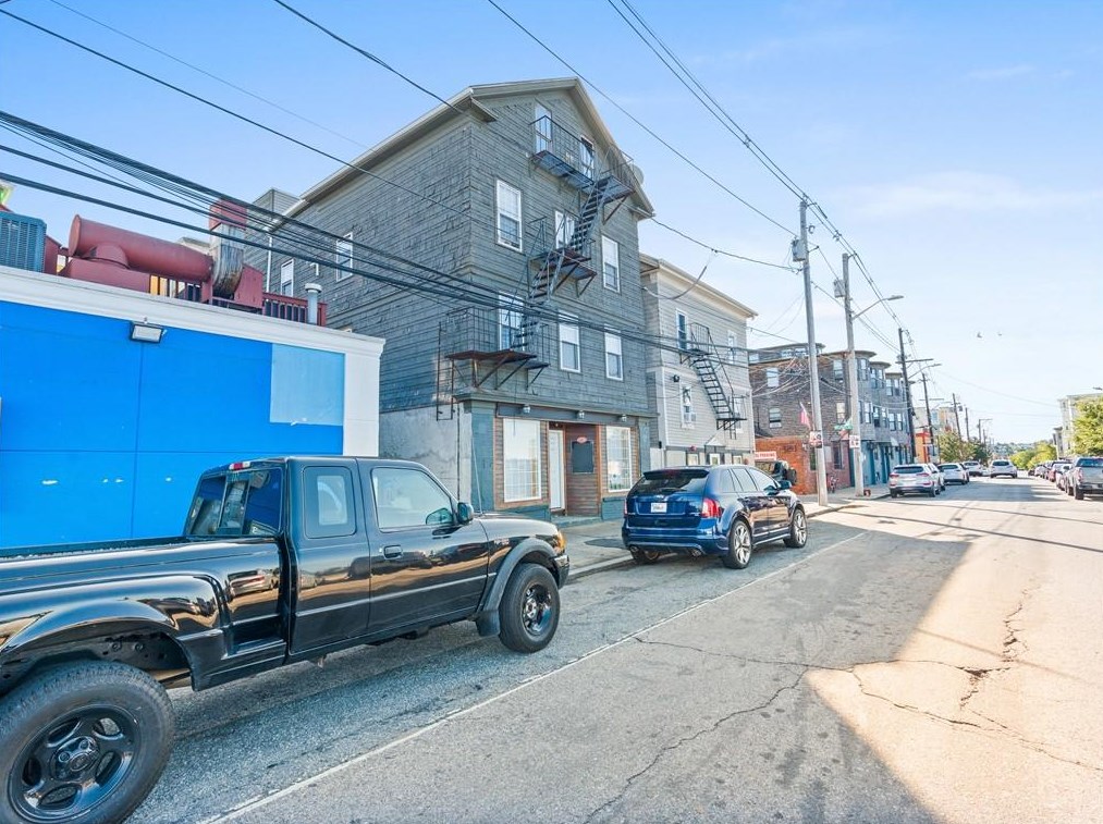108 Spruce St, Providence, RI 02903