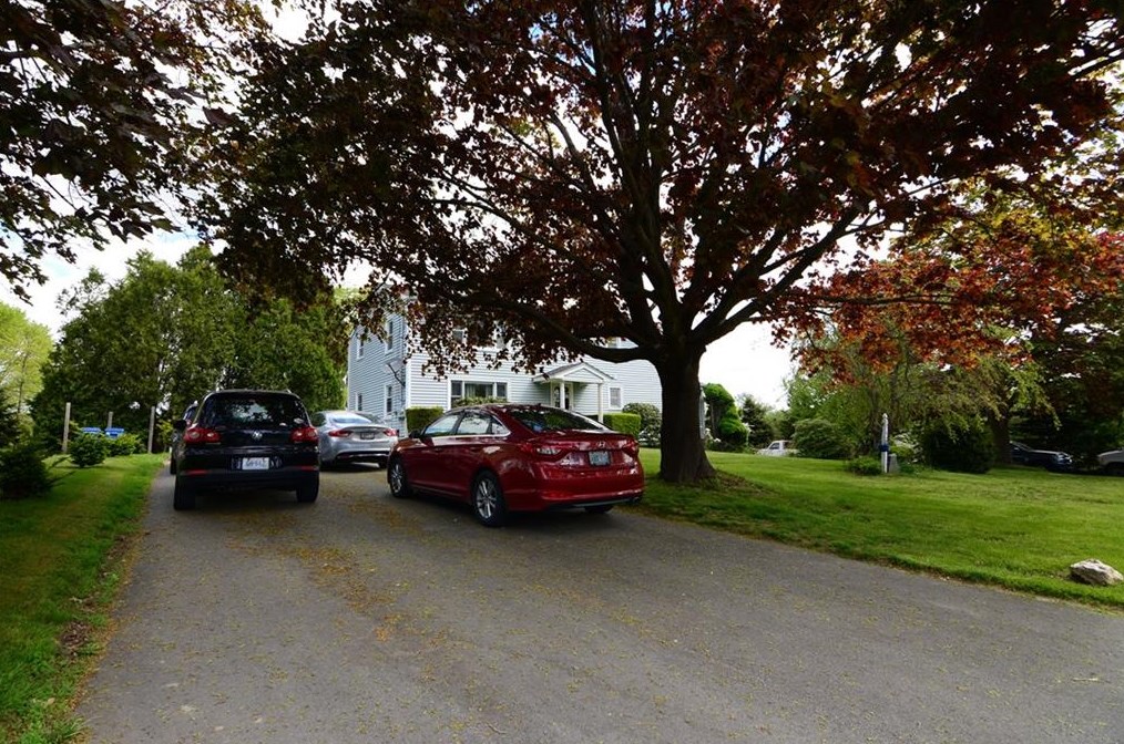 762 Green End Ave #2nd Flr, Middletown, RI 02842