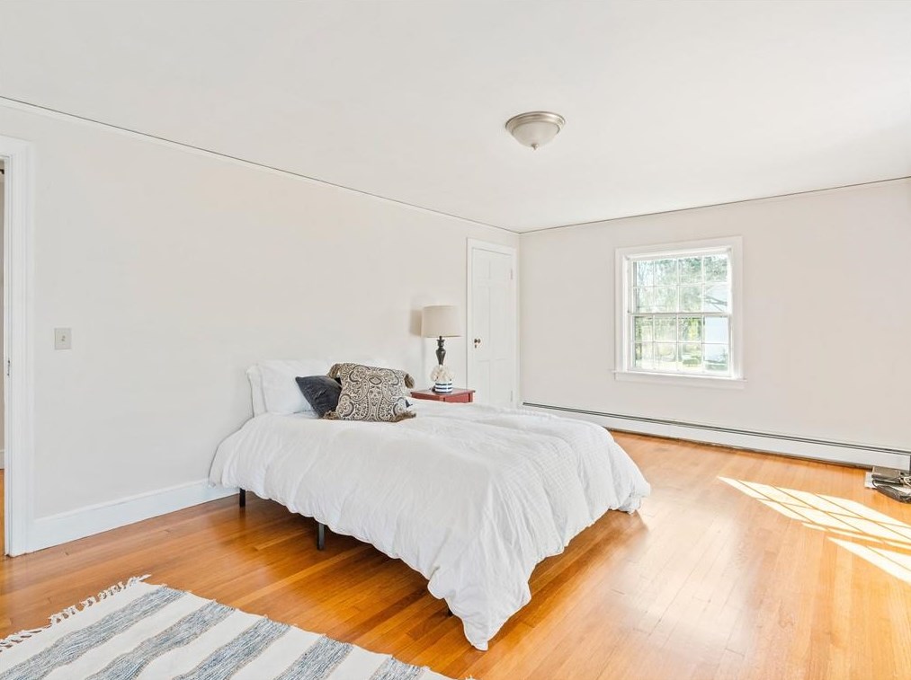 91 Greenwood Ave, East Providence RI  02916-1916 exterior