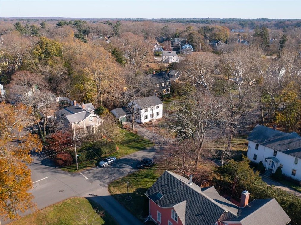 91 Greenwood Ave, East Providence RI  02916-1916 exterior