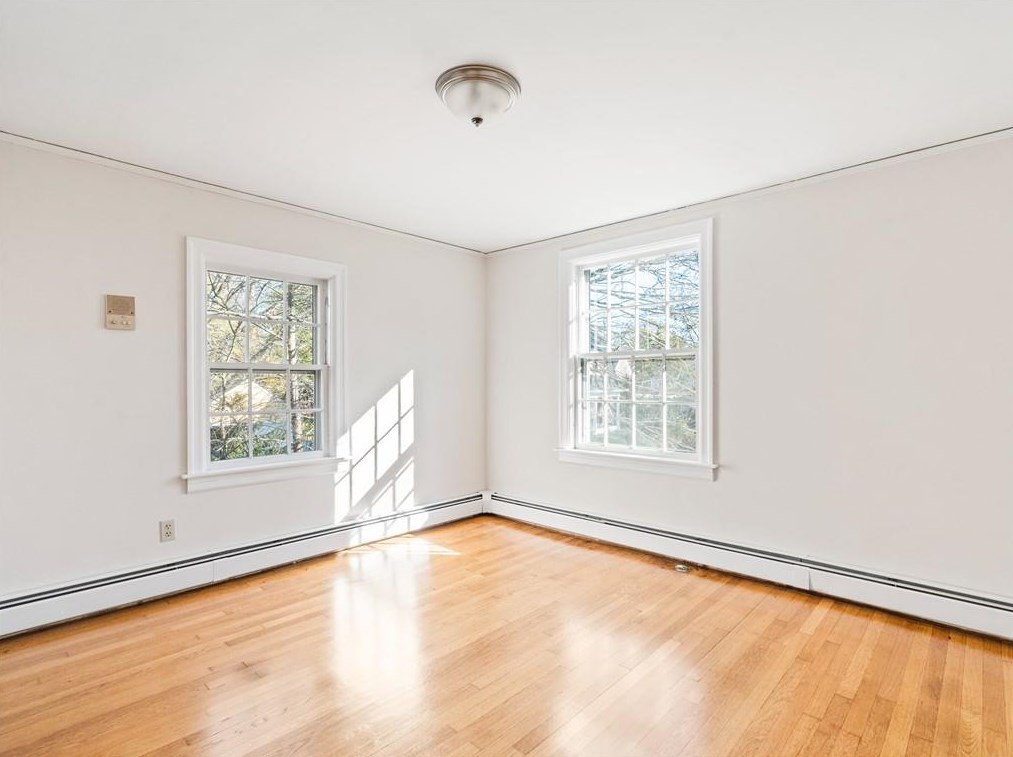 91 Greenwood Ave, East Providence RI  02916-1916 exterior