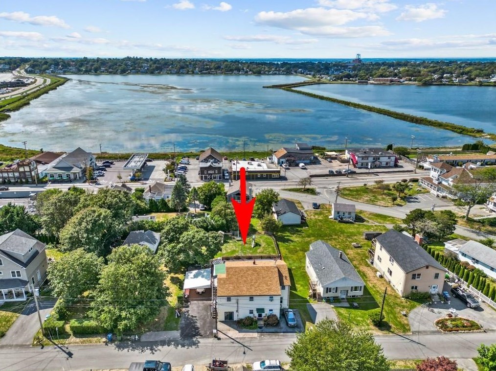 72 Warren Ave, Middletown, RI 02842
