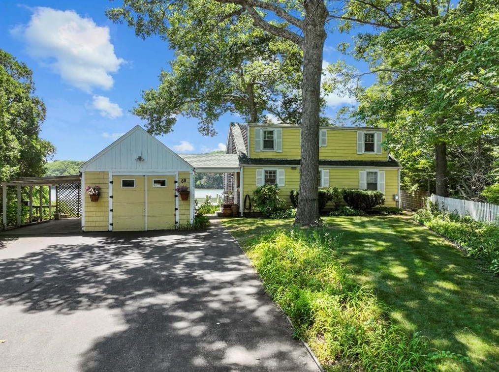 88 Woodsia Rd, South Kingstown, RI 02874