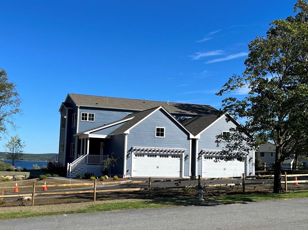 51 Immokolee Dr, Portsmouth, RI 02871-4041