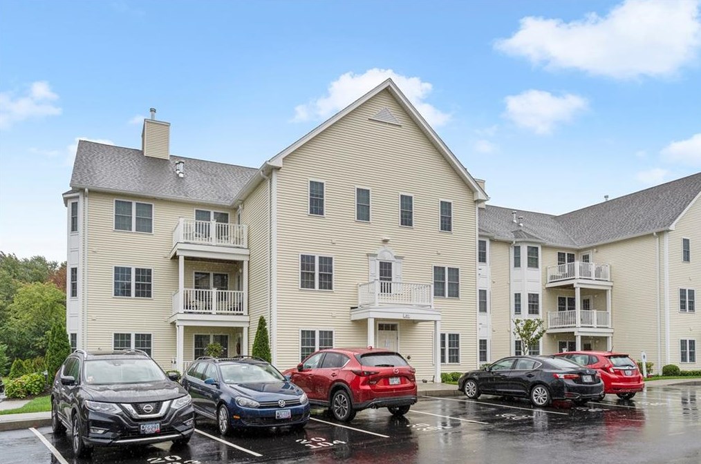 20 Saw Mill Drive #201, North Kingstown, RI 02852