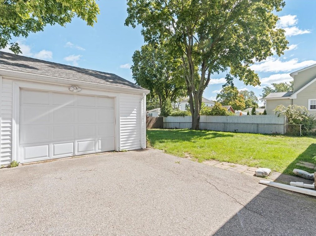 5 Cass St, Lincoln, RI 02865