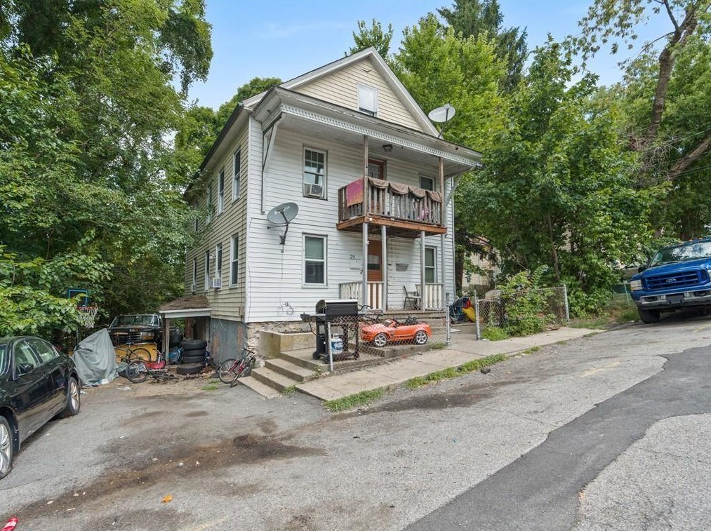 29 Spring St, West Warwick, RI 02893