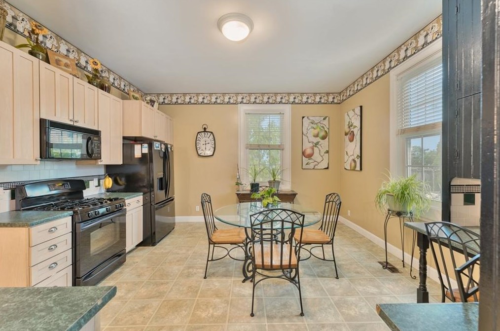 121 Ring St, Providence, RI 02909