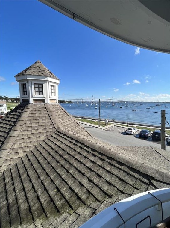 53 Conanicus Ave Apt 2d, Jamestown, RI
