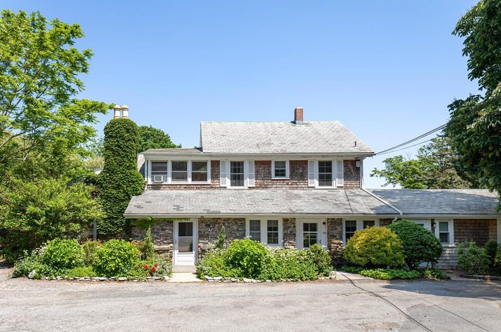 75 Green End Ave Apt A, Middletown, RI